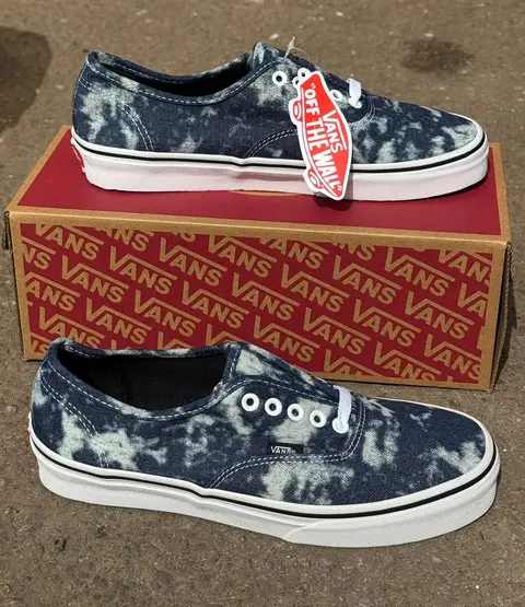 Vans — photo 4