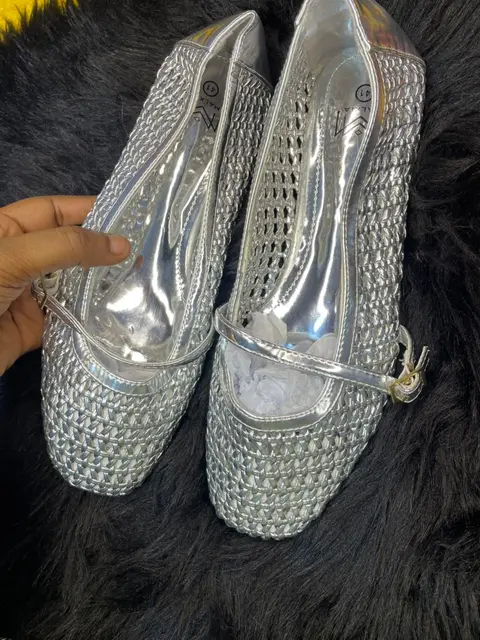 Vente des chaussures  de tout genre zara , Stéphane paris , — photo 3