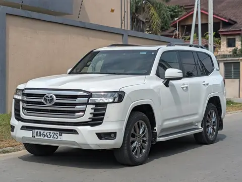 Toyota Land Cruiser 2022 — photo 1