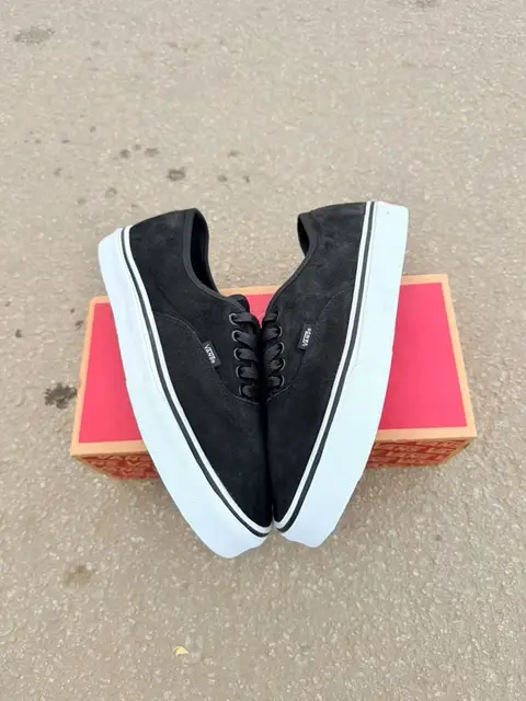 Vans ancien modèle homme et femme — photo 1