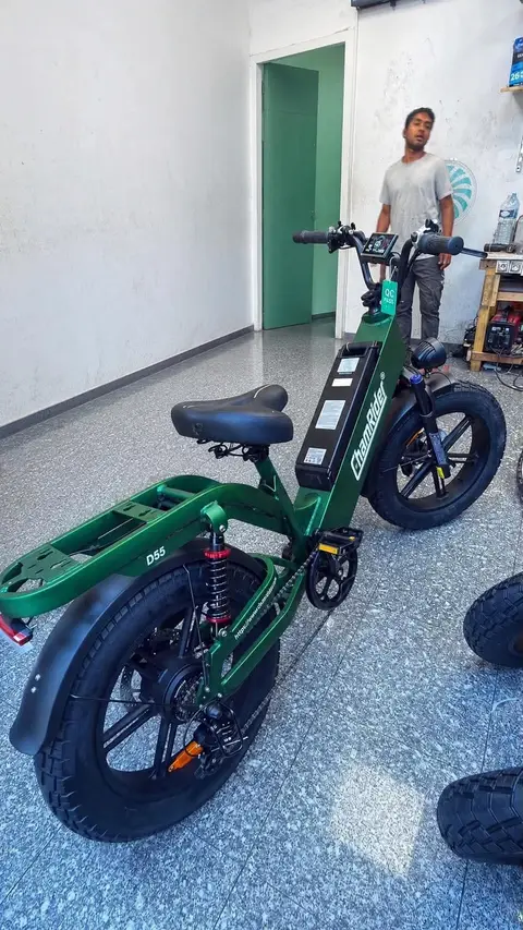 Vélo électrique tout terrain — photo 1