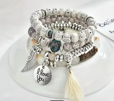 Lot de bracelets perlés style bohème avec pendentifs — photo 1