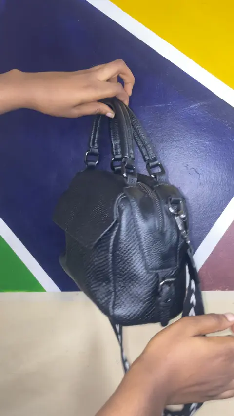 Sac à main & bandoulière noir effet cuir grainé / tressé — photo 3