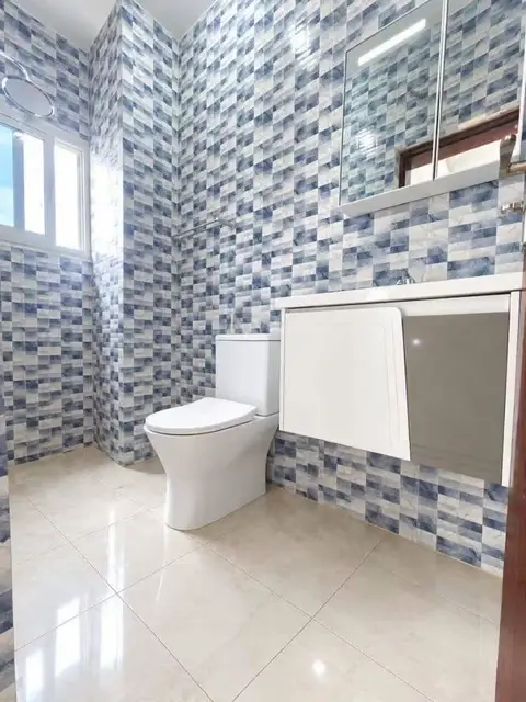 A louer 03 pièces 300 milles #Nouvelle construction deux balcon trois salles d' — photo 3