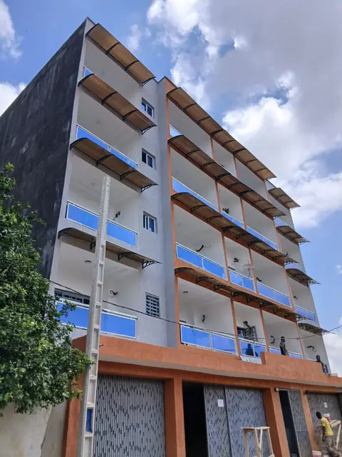 A louer 03 pièces 300 milles #Nouvelle construction deux balcon trois salles d' — photo 1
