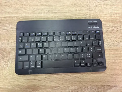 Clavier sans fil Bluetooth noir ultra-fin AZERTY — photo 1