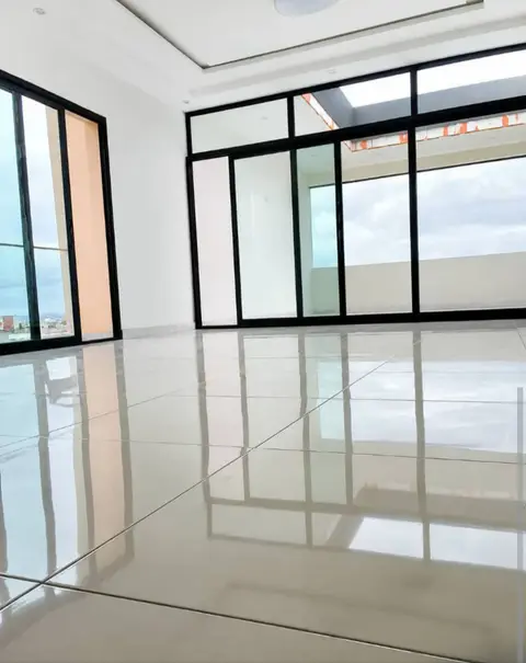 Un appartement de 4 pièces   situé à la Riviera 4 M Badon — photo 1