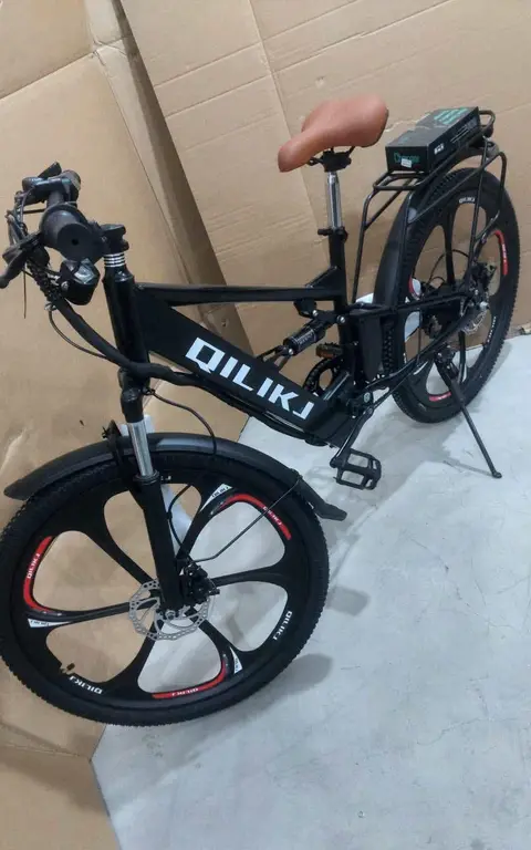 Vélo électrique tout terrain — photo 2