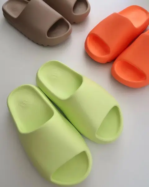 Sandales Yeezy Slide — photo 2