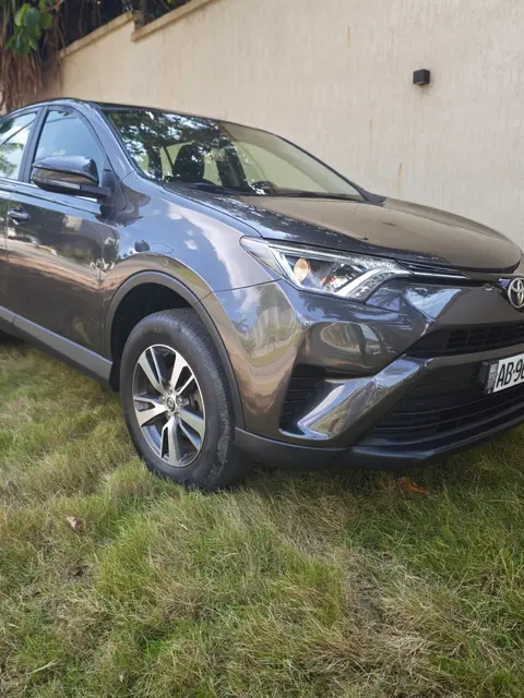 Toyota RAV4 Année 2017, Occasion très propre — photo 2