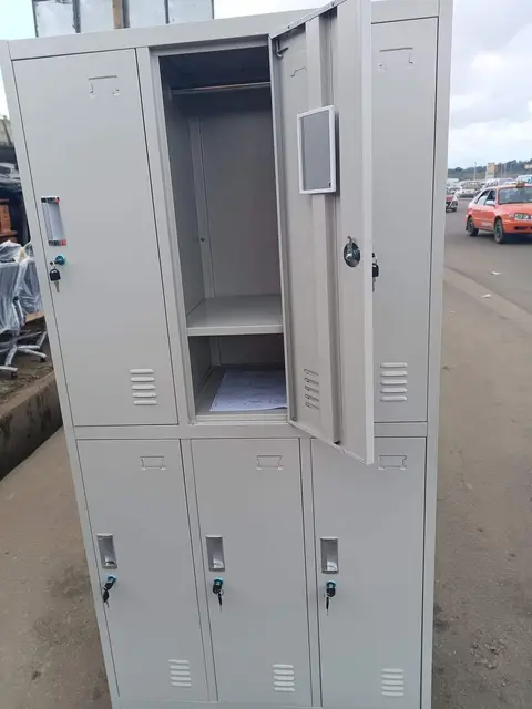 Armoire vestiaire métallique 6 compartiments avec clés — photo 1
