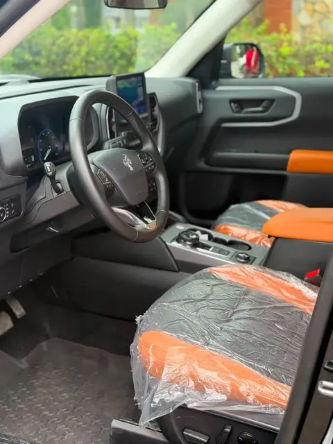 Ford Bronco Année 2024 Full-option, Occasion très propre — photo 4