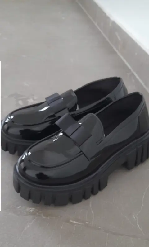 Chaussures Loafers Noires Épaisses — photo 2
